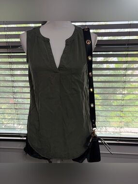Knox Rose Olive Green V-Neck Sleeveless Tank